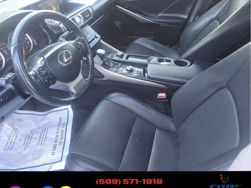 Used 2016 Lexus IS 200t image 17