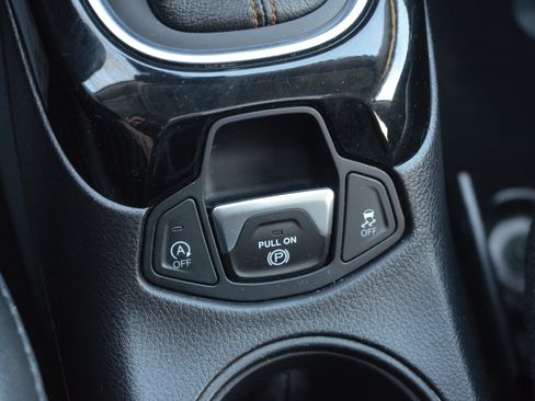 Used 2019 Jeep Compass Limited image 19