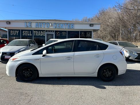 Used 2012 Toyota Prius Two image 1