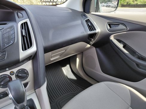 Used 2012 Ford Focus SE image 24