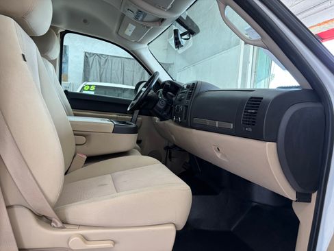 Used 2011 Chevrolet Silverado 1500 2WD Extended Cab LT image 13
