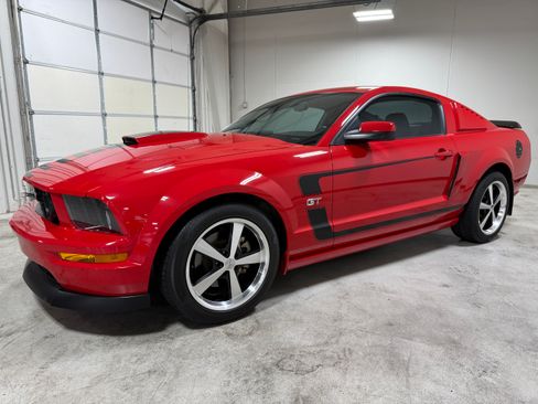 Used 2007 Ford Mustang GT Deluxe RWD image 10
