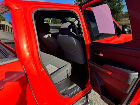 Used 2024 Toyota Tacoma TRD Sport image 17