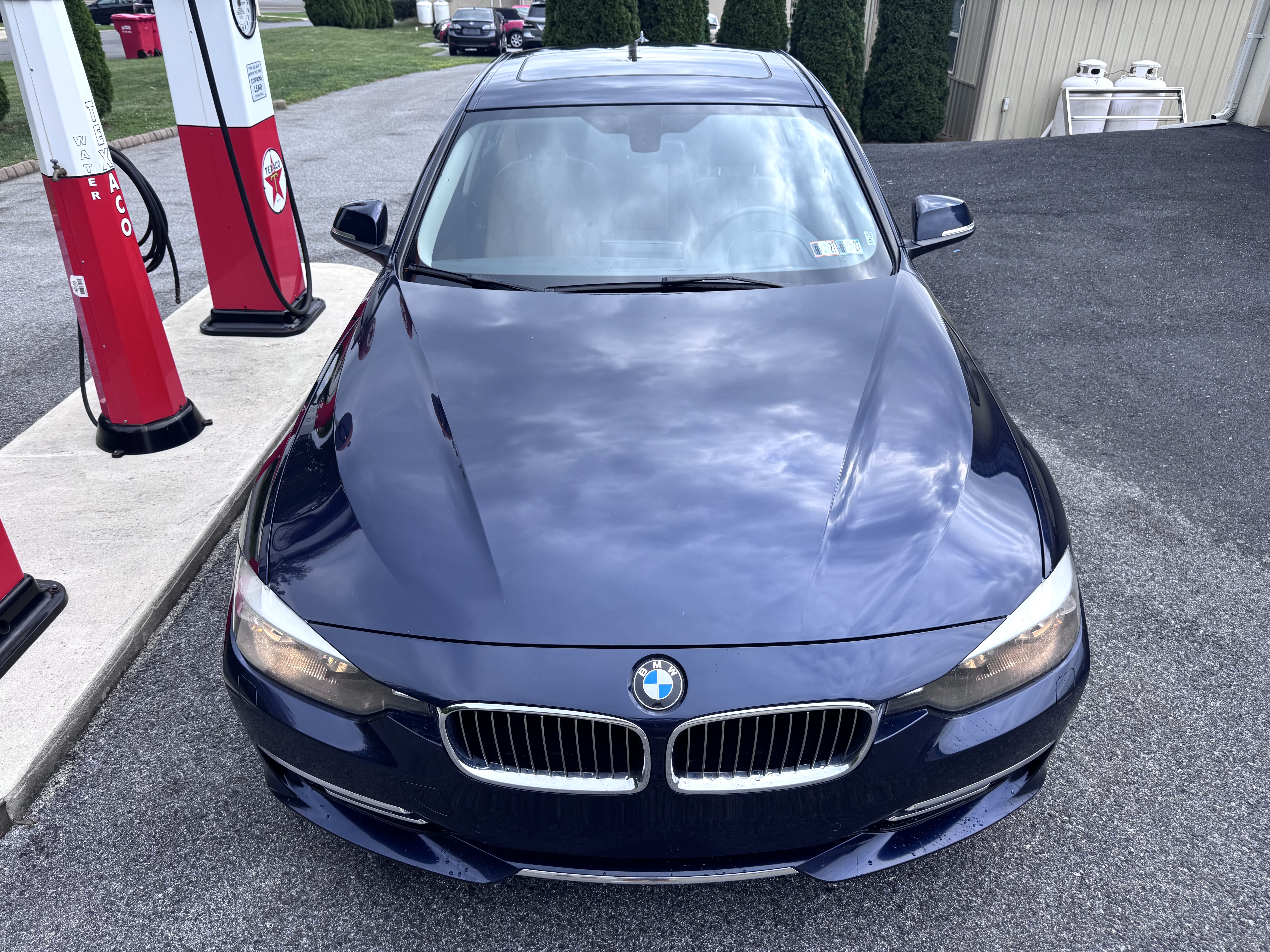 Used 2015 BMW 328i xDrive Sedan AWD/4WD image 2
