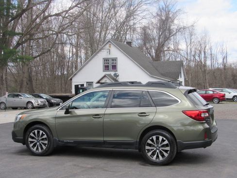 Used 2017 Subaru Outback 3.6R Limited image 5
