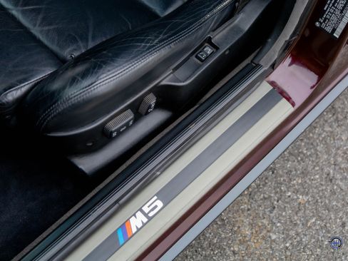 Used 1991 BMW M5 image 26