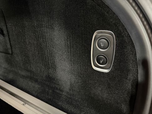 Used 2021 Aston Martin DBX AWD/4WD image 49