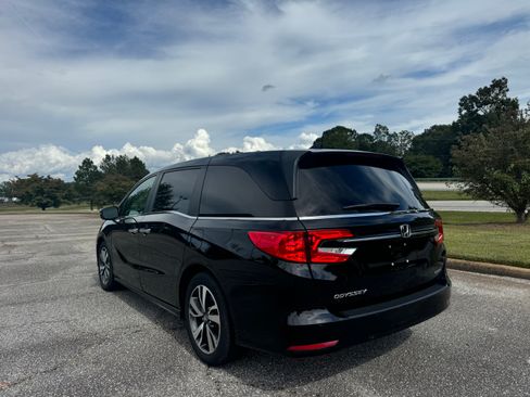 Used 2021 Honda Odyssey Touring image 5