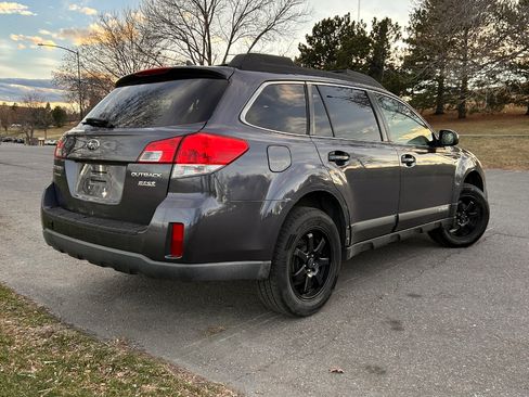 Used 2014 Subaru Outback 2.5i Limited image 8