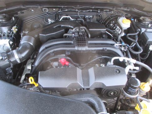 Used 2017 Subaru Forester 2.5i Touring AWD/4WD image 19
