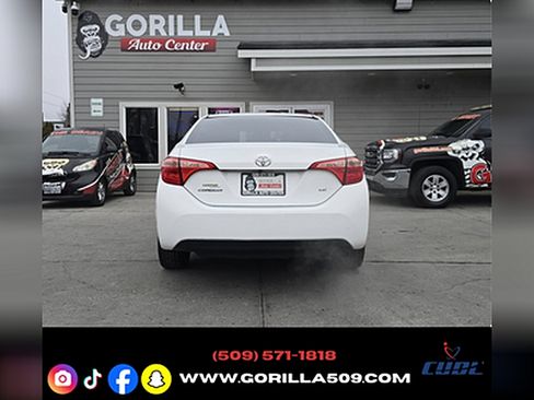 Used 2017 Toyota Corolla image 6