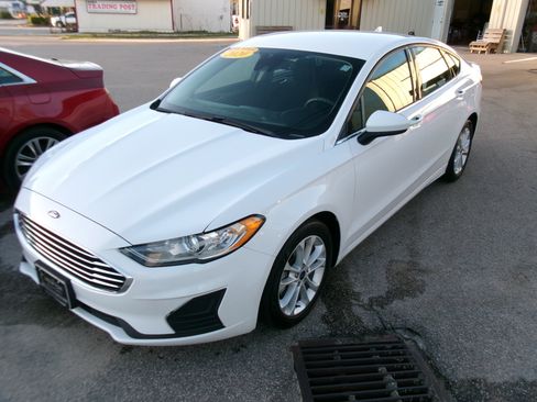 Used 2020 Ford Fusion S image 16