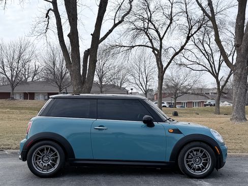 Used 2010 MINI Cooper image 6