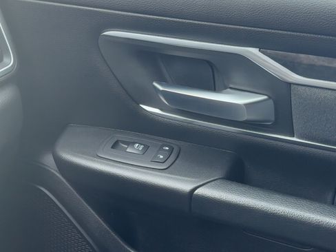 Used 2019 RAM 1500 Lone Star image 6