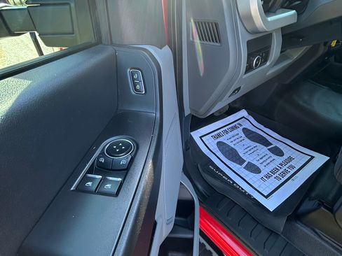 Used 2024 Ford F250 XL image 19