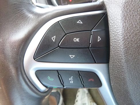 Used 2018 Jeep Grand Cherokee 4WD Overland image 22