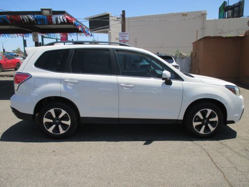 Used 2018 Subaru Forester 2.5i Premium AWD/4WD image 1