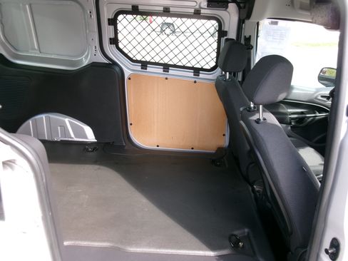 Used 2018 Ford Transit Connect XL image 7