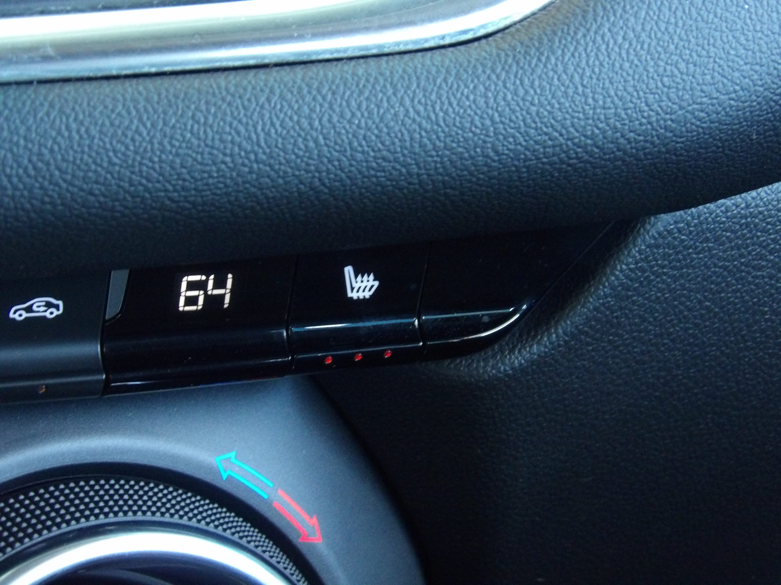 Used 2025 Chevrolet Blazer FWD LT w/ 2LT image 3
