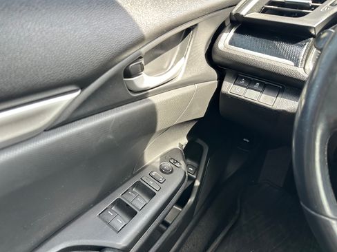 Used 2019 Honda Civic Sport image 15