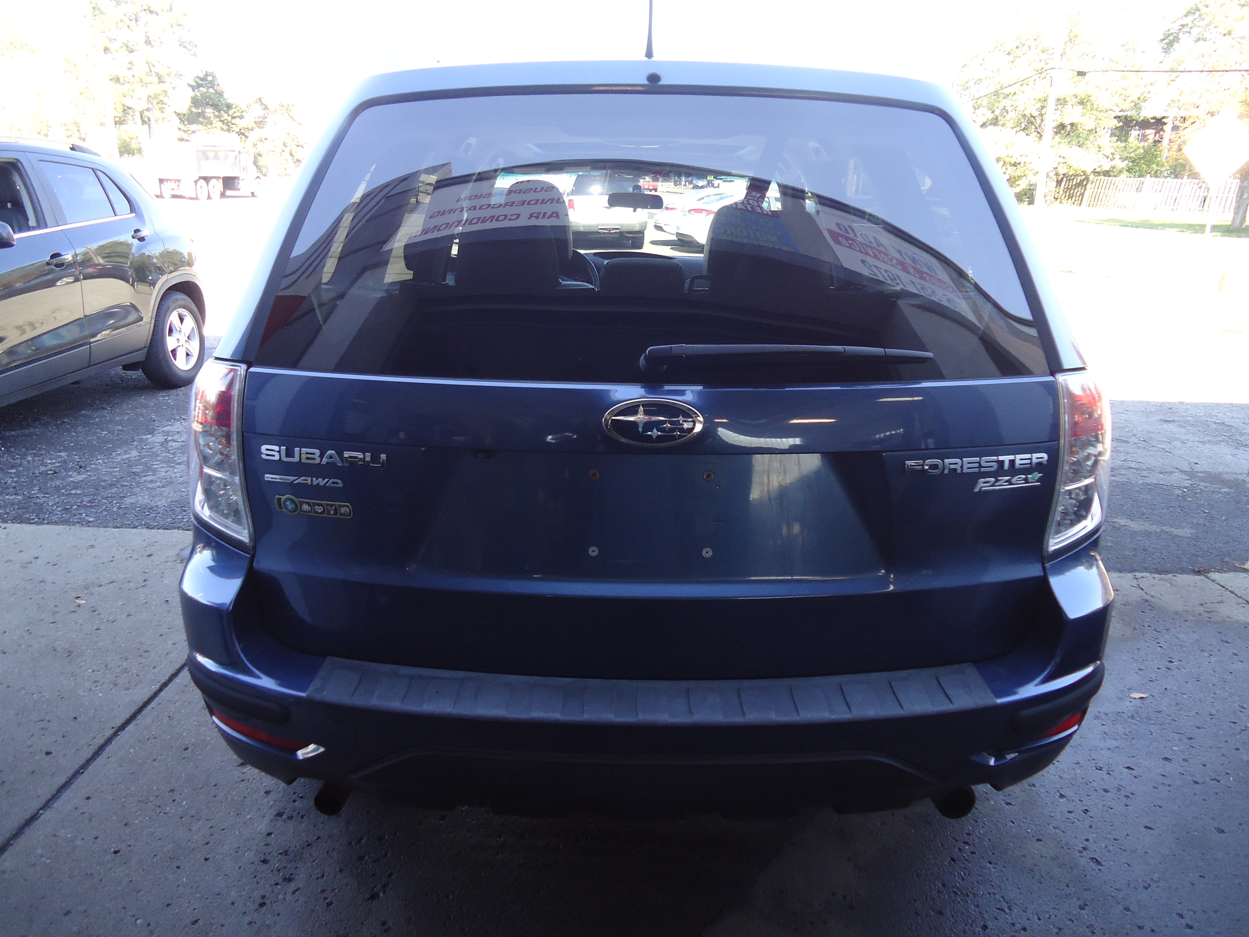 Used 2011 Subaru Forester 2.5X Touring AWD/4WD image 5