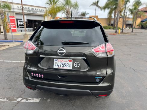 Used 2014 Nissan Rogue image 4