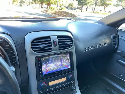 Used 2005 Chevrolet Corvette image 19