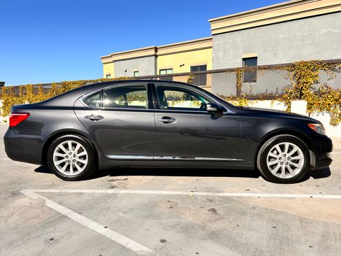 Used 2010 Lexus LS 460 Luxury image 6