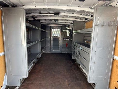 Used 2021 Nissan NV 2500 SV image 12