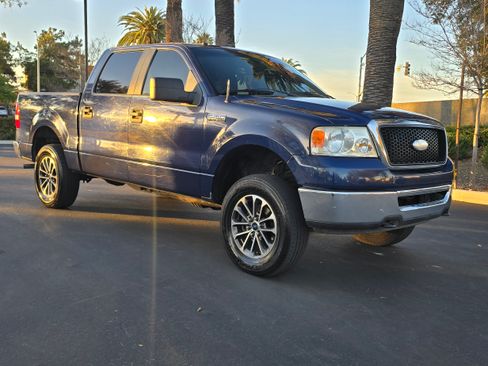 Used 2007 Ford F150 XLT image 2