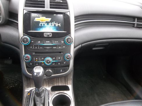 Used 2016 Chevrolet Malibu Limited LTZ image 10