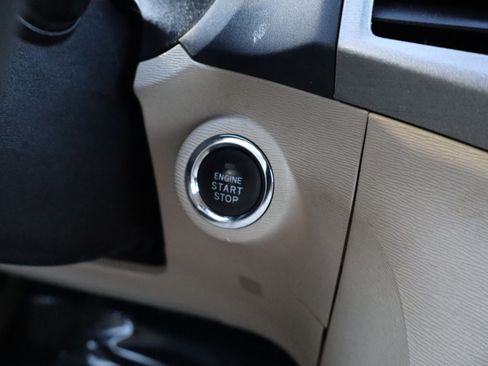 Used 2014 Toyota Venza image 25