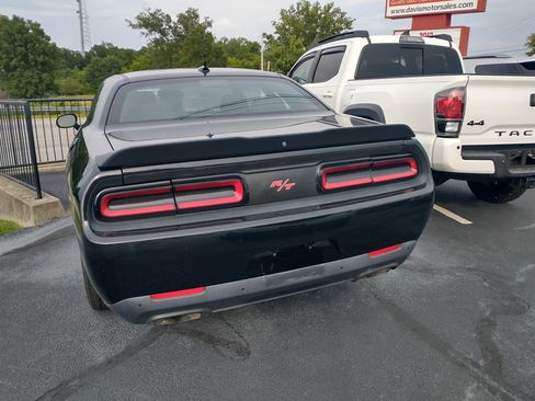 Used 2018 Dodge Challenger Scat Pack RWD image 2