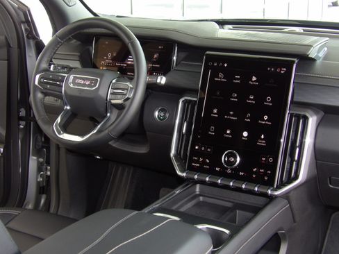 Used 2026 GMC Acadia FWD Elevation image 25