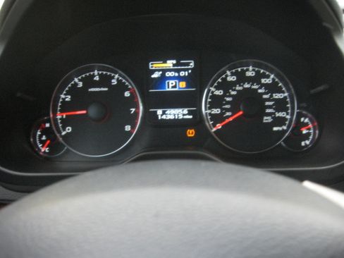 Used 2013 Subaru Legacy 2.5i Limited image 10