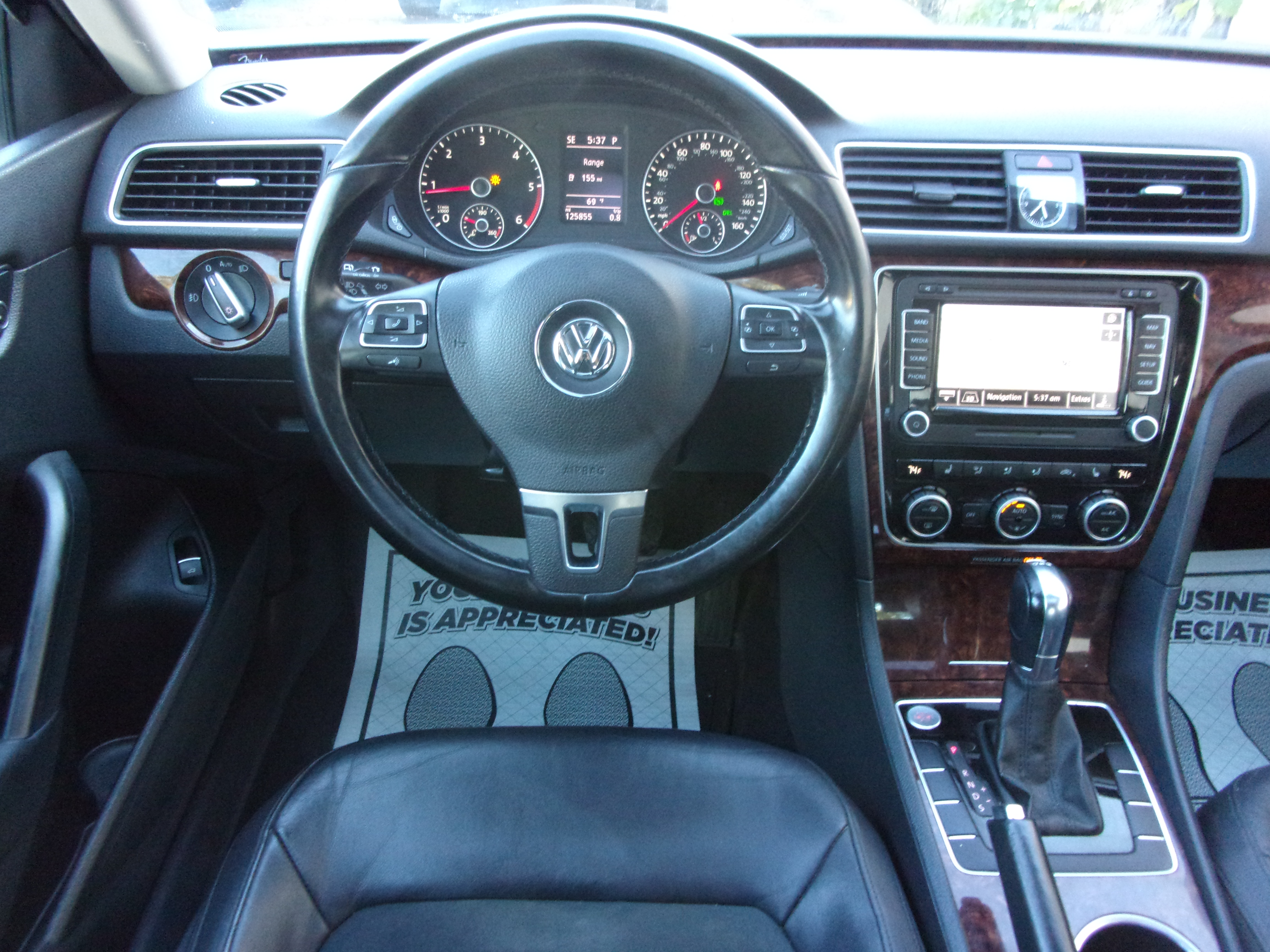 Used 2013 Volkswagen Passat TDI SEL Premium FWD image 7