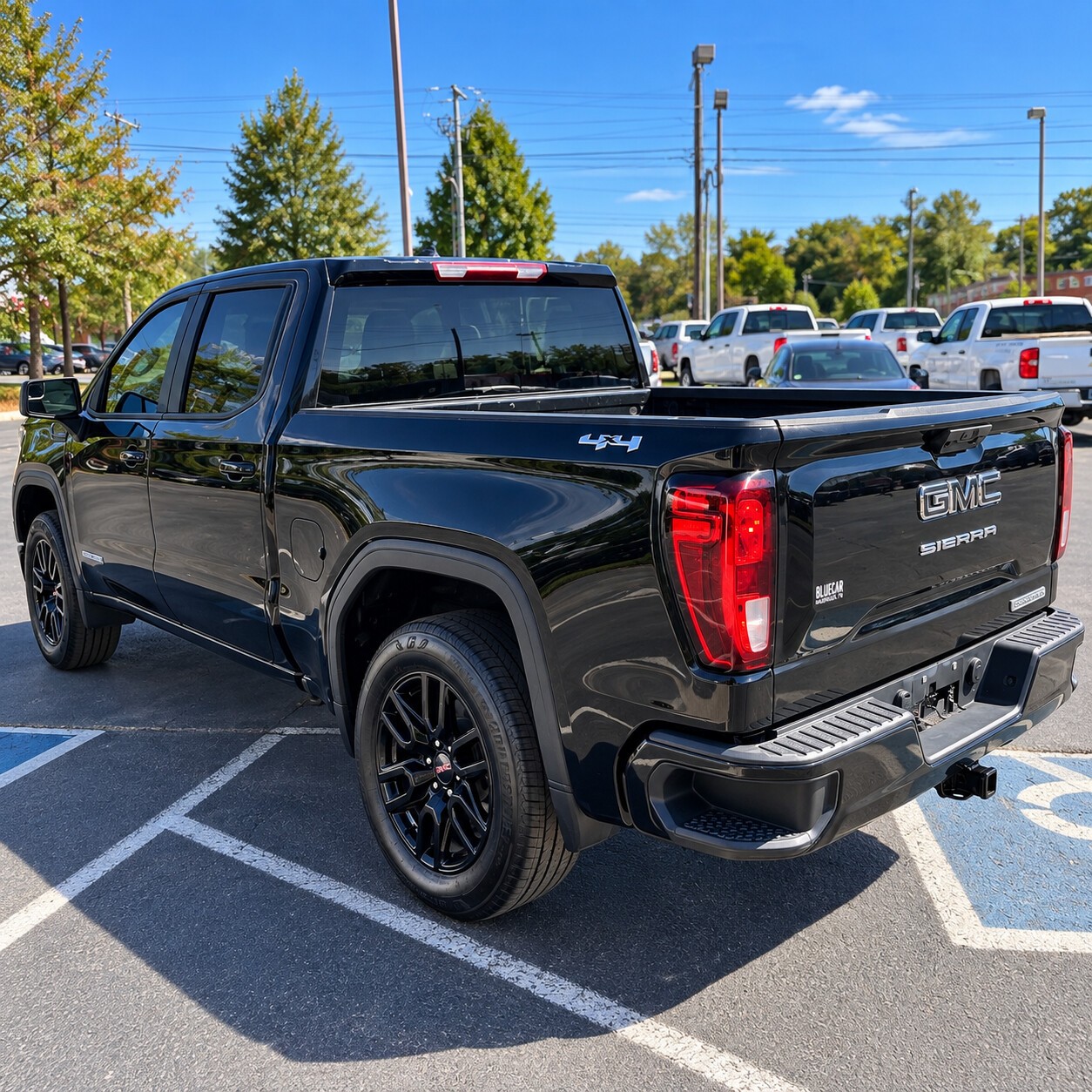 Used 2023 GMC Sierra 1500 4x4 Crew Cab Elevation image 2