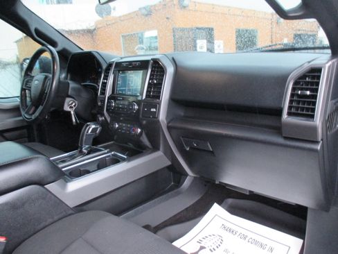 Used 2017 Ford F150 4x4 SuperCrew image 3