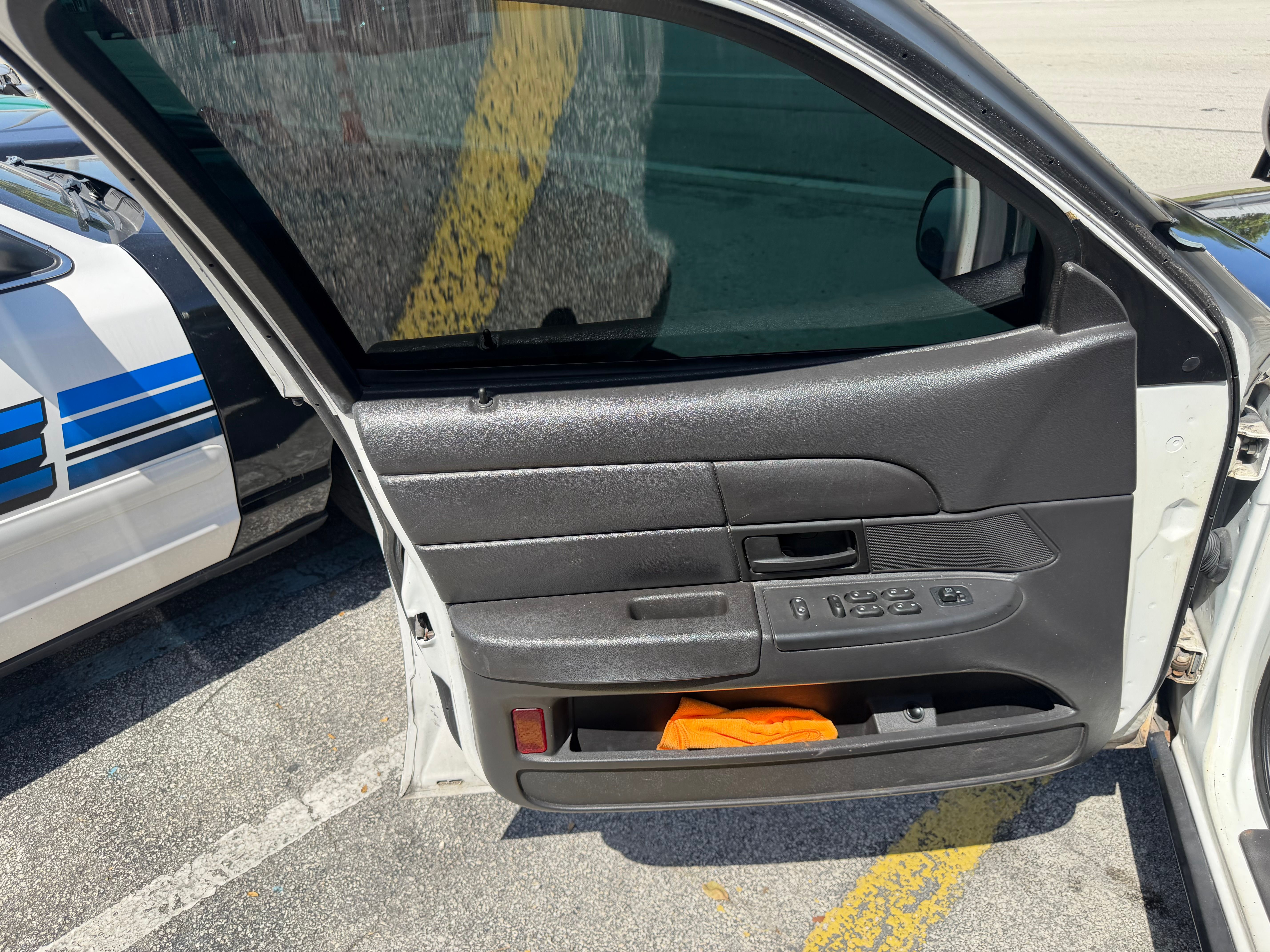 Used 2007 Ford Crown Victoria Police Interceptor RWD image 12