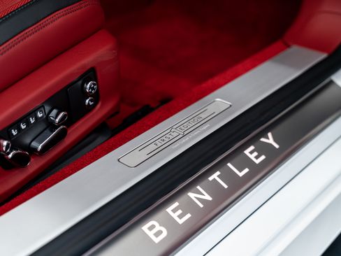 Used 2025 Bentley Continental GTC Speed image 38