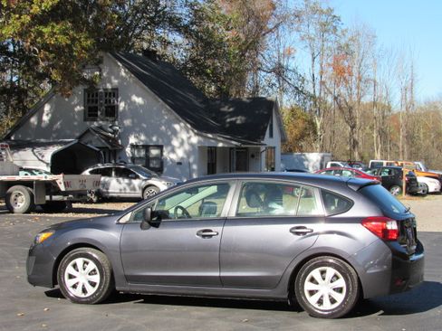Used 2013 Subaru Impreza 2.0i image 5