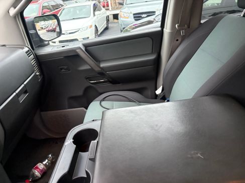 Used 2004 Nissan Titan 4x4 Crew Cab image 10