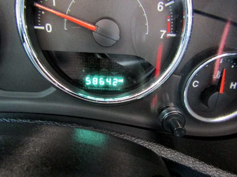 Used 2018 Jeep Wrangler Unlimited Sport image 22