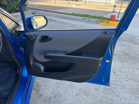 Used 2007 Honda Fit Sport image 30