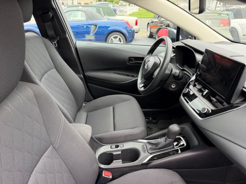 Used 2026 Toyota Corolla LE Sedan FWD image 19