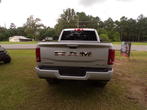 Used 2026 RAM 2500 4x4 Crew Cab Laramie image 6