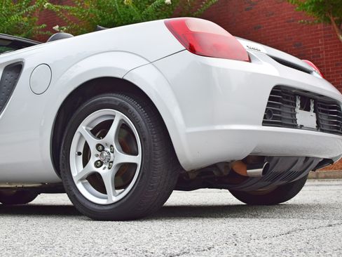 Used 2001 Toyota MR2 Spyder UNAVAIL RWD image 53