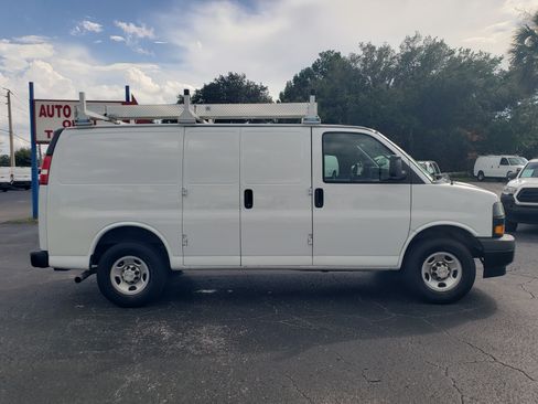 Used 2020 Chevrolet Express 2500 UNAVAIL RWD image 4