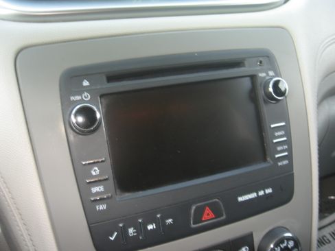 Used 2015 Chevrolet Traverse LS image 11