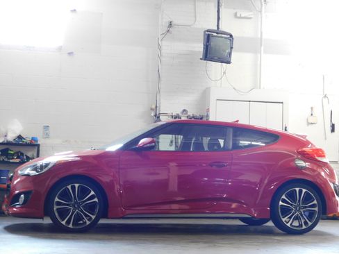 Used 2016 Hyundai Veloster Turbo image 8